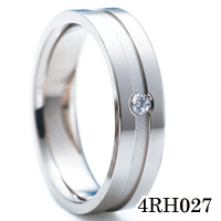 4RH027 K18WG サファイア/ダイヤモンド リング