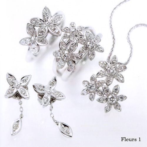 �j�i���b�` �W���G���[�ł��BFleurs (�v���`�i�_�C�������h�����O�E�v���`�i�_�C�������h�l�b�N���X�E�z���C�g�S�[���h�_�C�������h�s�A�X)